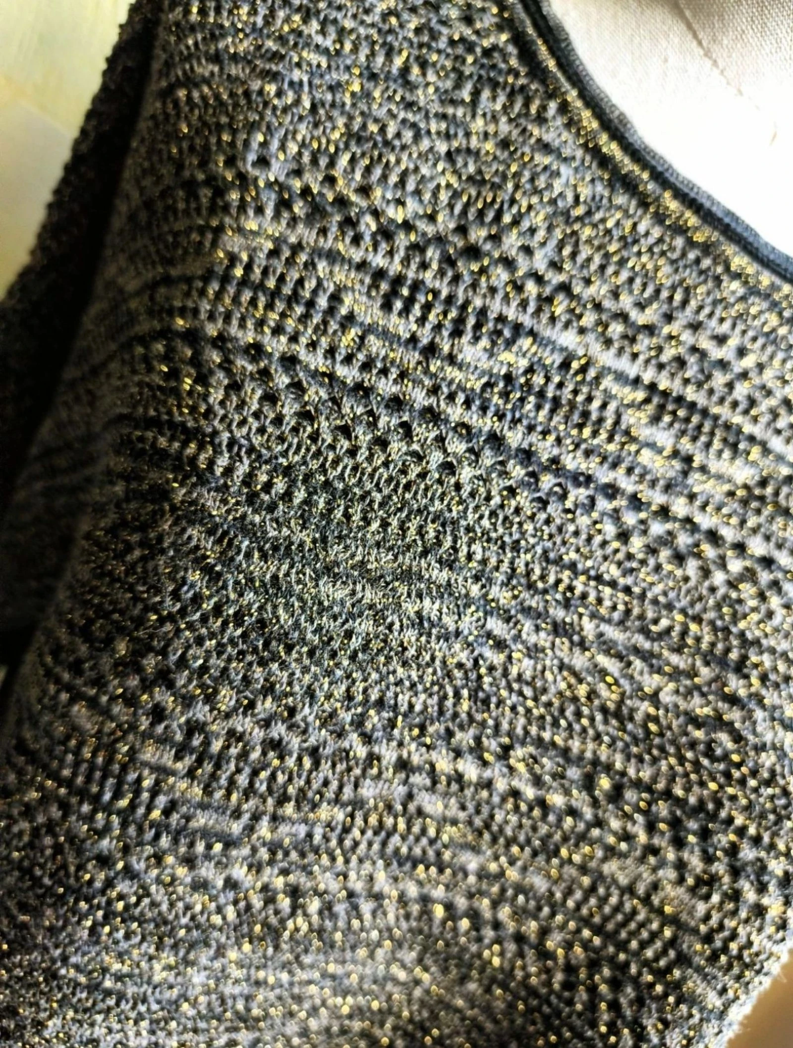 Jersey negro con lentejuelas – photo 2